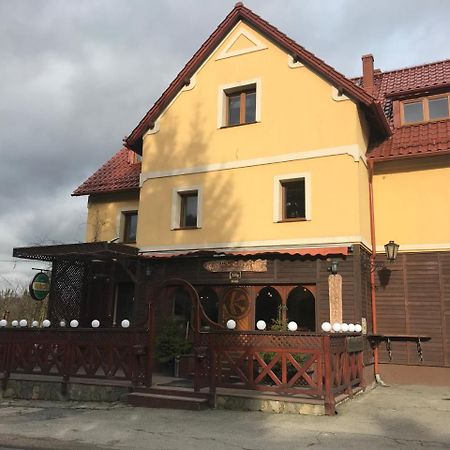 Podgorzanka Hotel Kaczorow  ภายนอก รูปภาพ